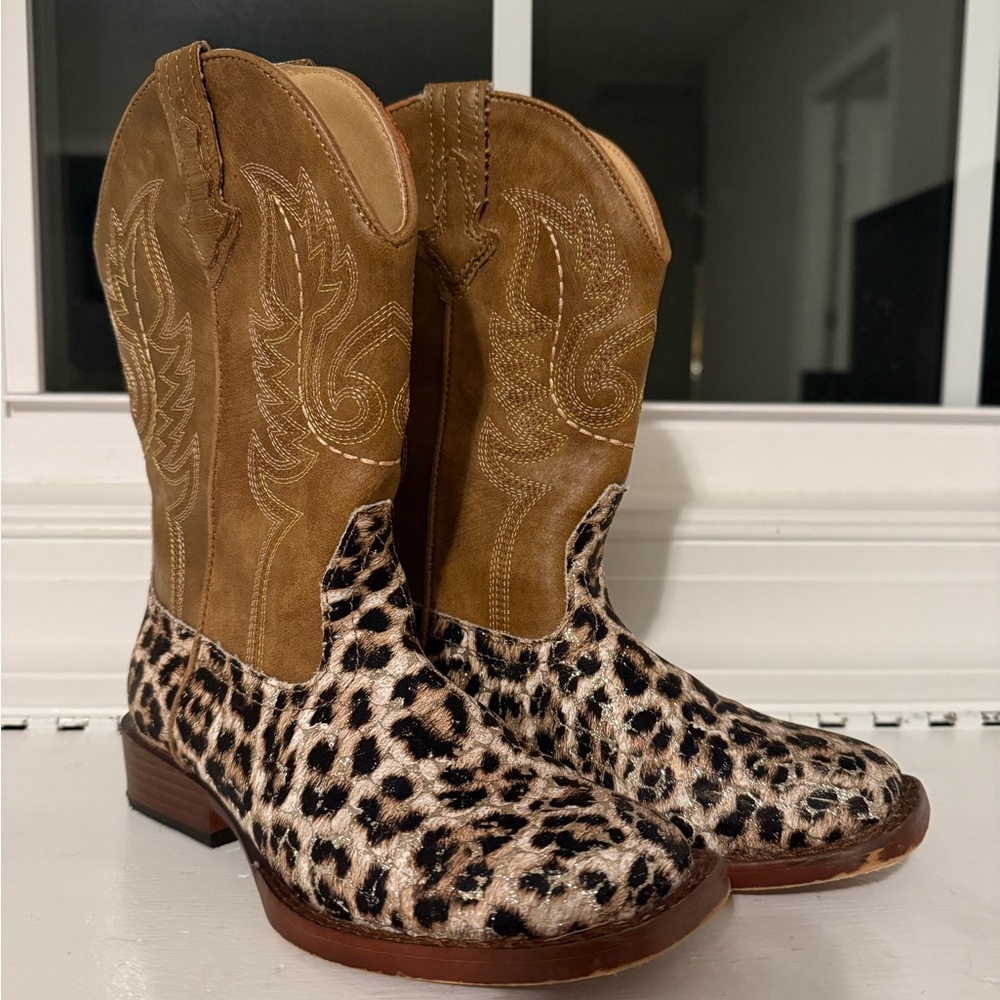 Gorgeous Girls Cowboy Boots